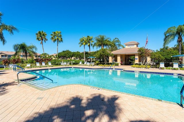 3450 PARKRIDGE CIRCLE 204, Sarasota, FL 34243