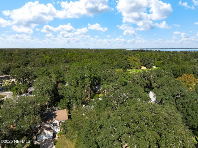 586 HIBERNIA OAKS Drive, Fleming Island, FL 32003