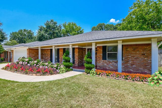 9806 Larston Street, Houston, TX 77055