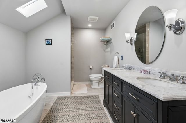 7 Christina Ct, Madison Boro, NJ 07940