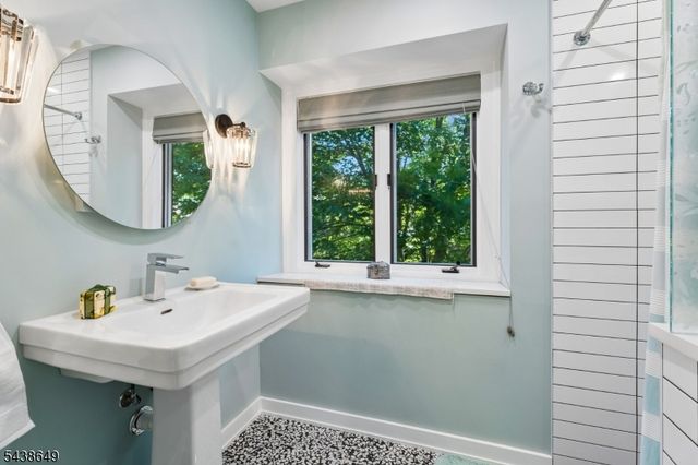 7 Christina Ct, Madison Boro, NJ 07940