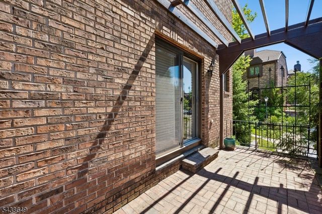 7 Christina Ct, Madison Boro, NJ 07940