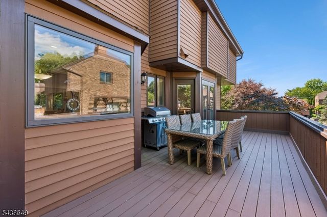 7 Christina Ct, Madison Boro, NJ 07940