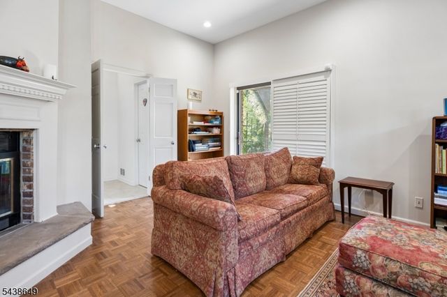 7 Christina Ct, Madison Boro, NJ 07940
