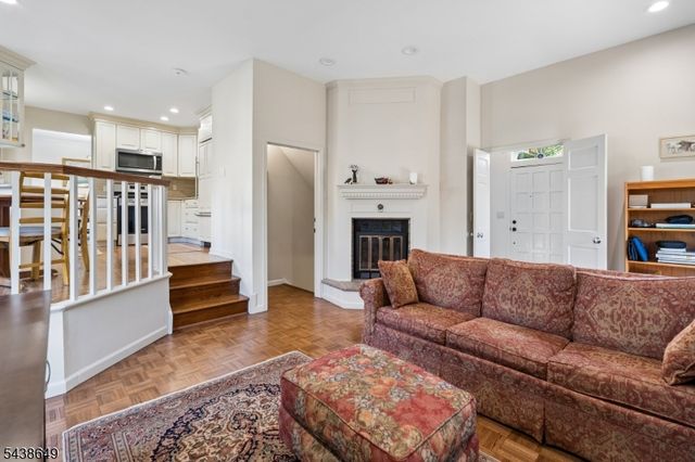 7 Christina Ct, Madison Boro, NJ 07940