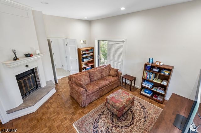 7 Christina Ct, Madison Boro, NJ 07940