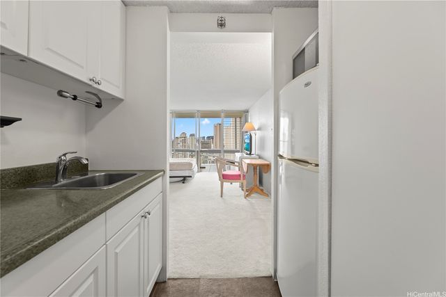 445 Seaside Avenue 2814, Honolulu, HI 96815