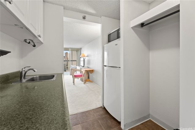 445 Seaside Avenue 2814, Honolulu, HI 96815