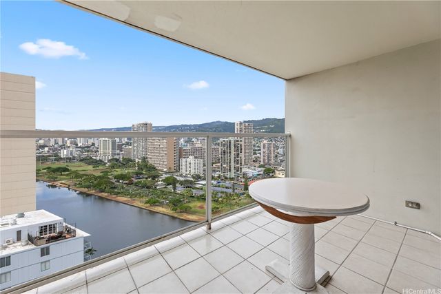 445 Seaside Avenue 2814, Honolulu, HI 96815