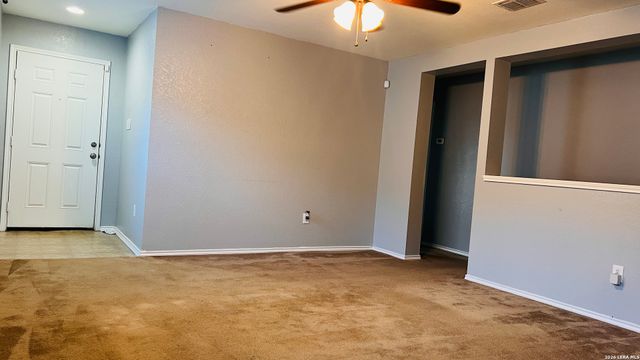 10227 Dixon Wood, San Antonio, TX 78245