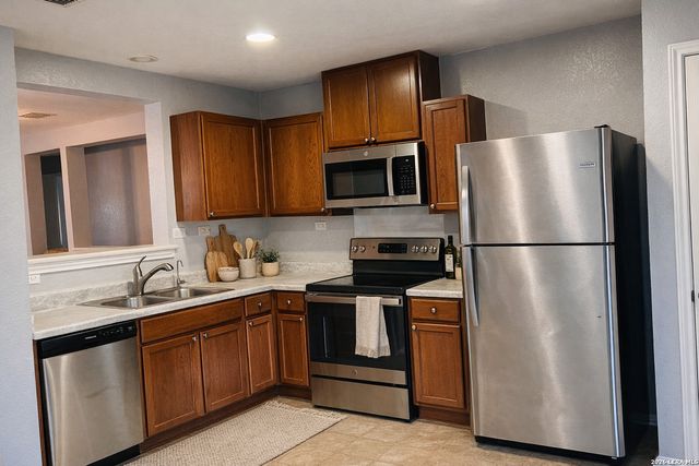 10227 Dixon Wood, San Antonio, TX 78245