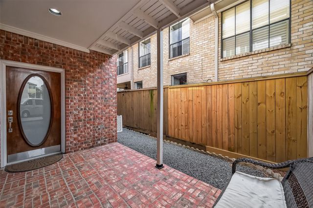 2413 Potomac Drive D, Houston, TX 77057