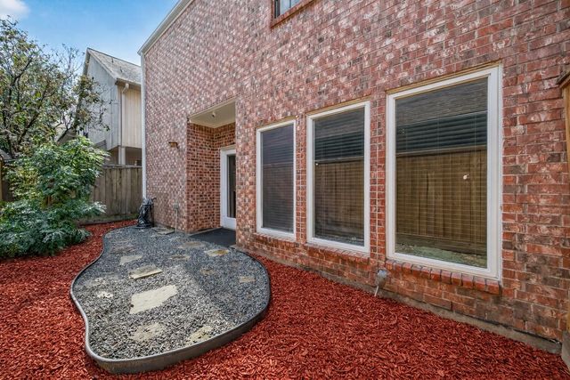 2413 Potomac Drive D, Houston, TX 77057