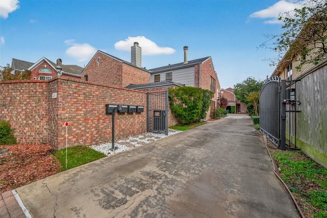 2413 Potomac Drive D, Houston, TX 77057