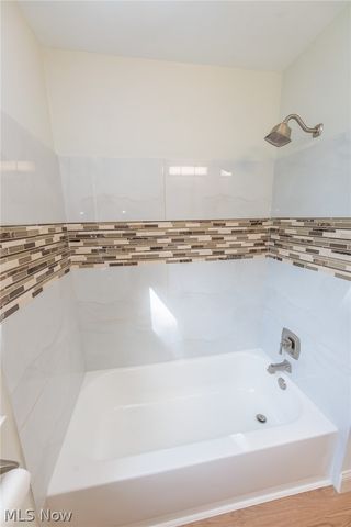 5906 Twin Lakes Drive, Parma, OH 44129