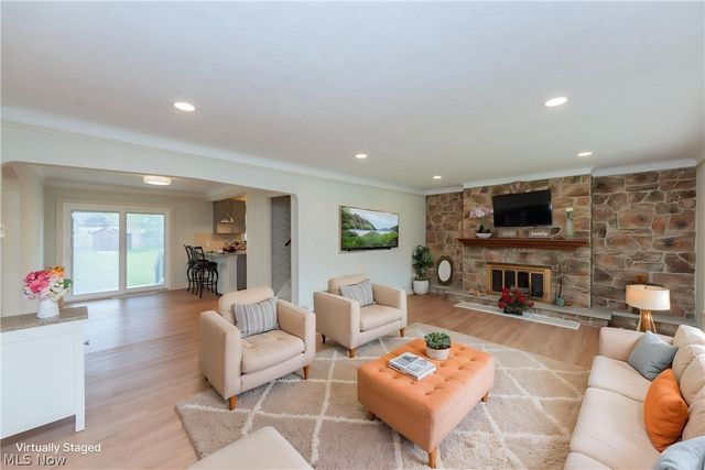 5906 Twin Lakes Drive, Parma, OH 44129
