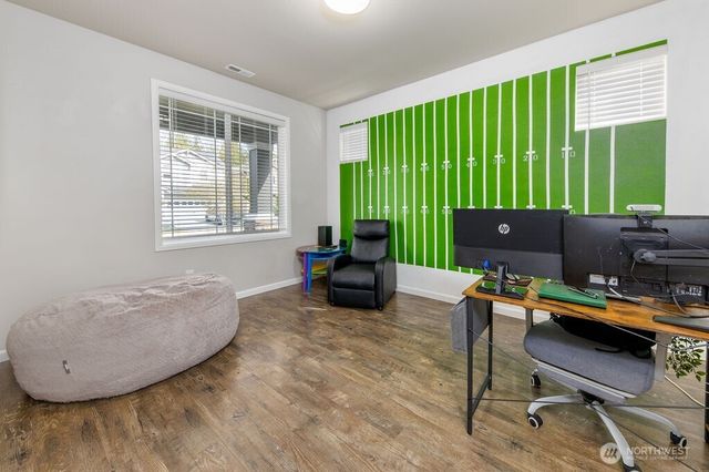 32675 Stuart Avenue SE, Black Diamond, WA 98010