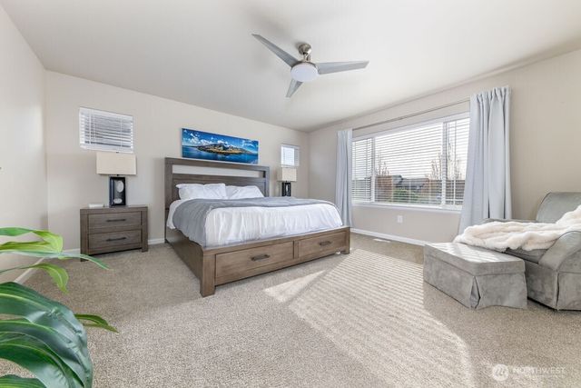 32675 Stuart Avenue SE, Black Diamond, WA 98010