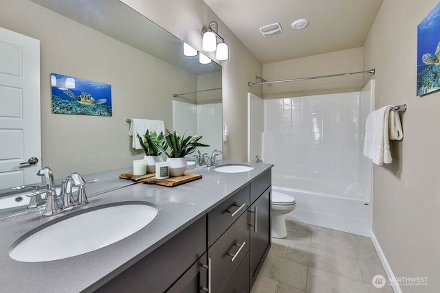 32675 Stuart Avenue SE, Black Diamond, WA 98010