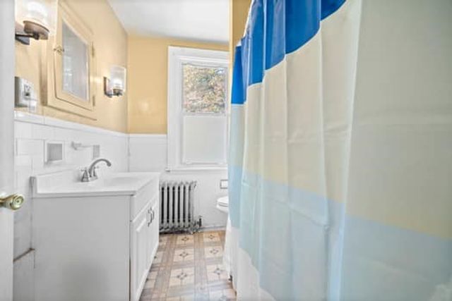 315 W 12th Ave, Homestead, PA 15120