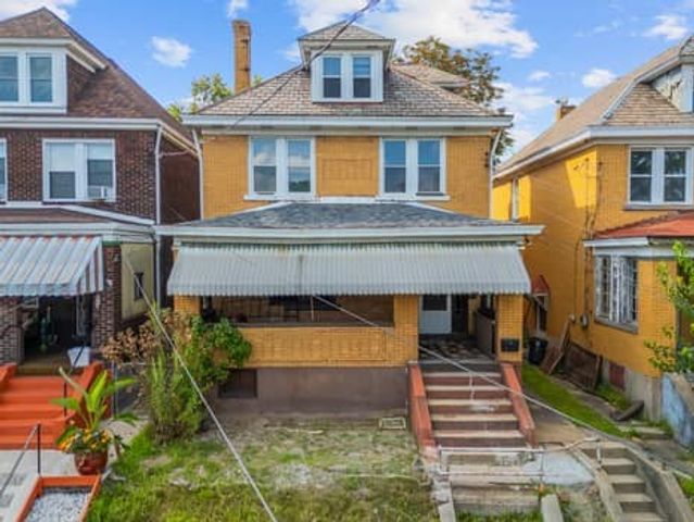 315 W 12th Ave, Homestead, PA 15120