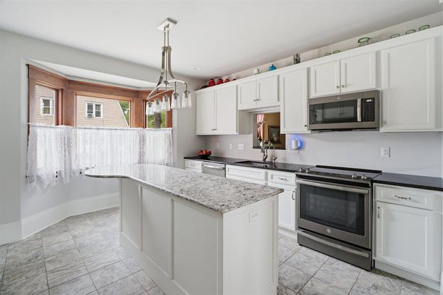 1519 S KERNAN AVENUE, Appleton, WI 54915