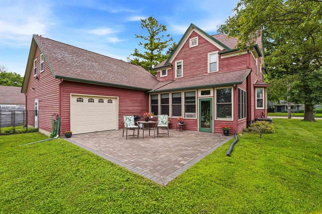 1519 S KERNAN AVENUE, Appleton, WI 54915