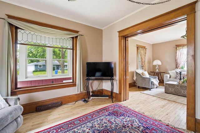 1519 S KERNAN AVENUE, Appleton, WI 54915