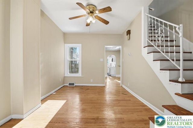 230 East Fairview Street, Allentown City, PA 18109