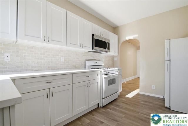 230 East Fairview Street, Allentown City, PA 18109