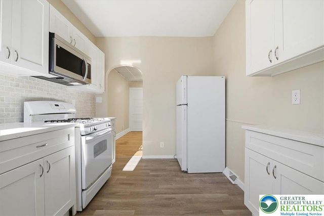 230 East Fairview Street, Allentown City, PA 18109