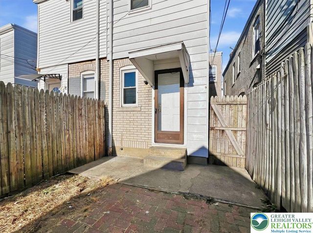 230 East Fairview Street, Allentown City, PA 18109