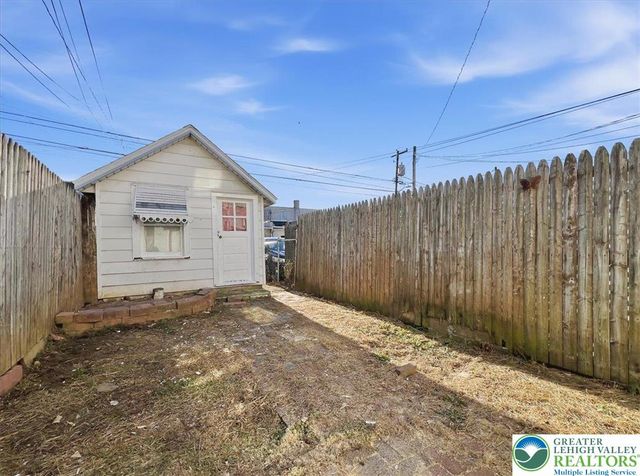 230 East Fairview Street, Allentown City, PA 18109