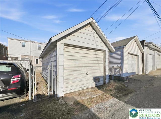 230 East Fairview Street, Allentown City, PA 18109