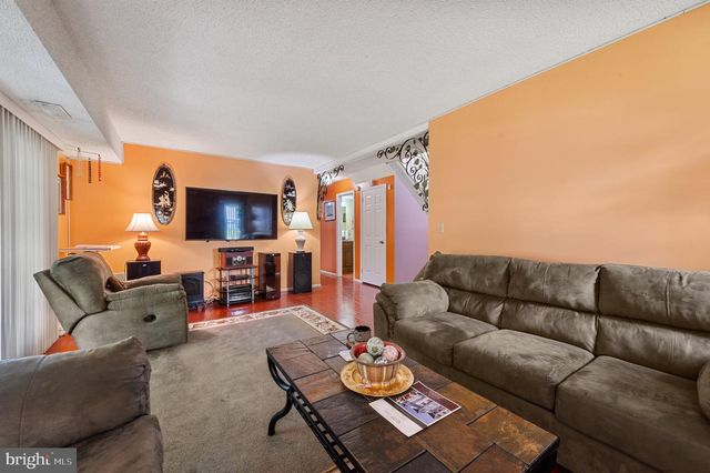 26 HALO AVE, Sewell, NJ 08080