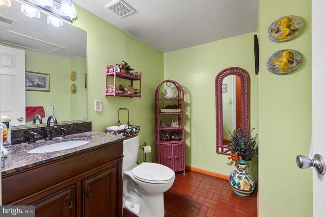 26 HALO AVE, Sewell, NJ 08080