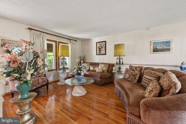 26 HALO AVE, Sewell, NJ 08080