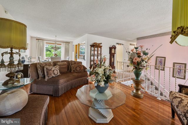 26 HALO AVE, Sewell, NJ 08080