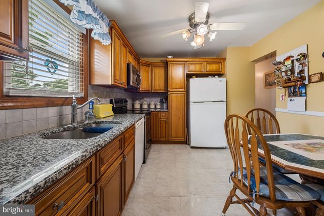 26 HALO AVE, Sewell, NJ 08080