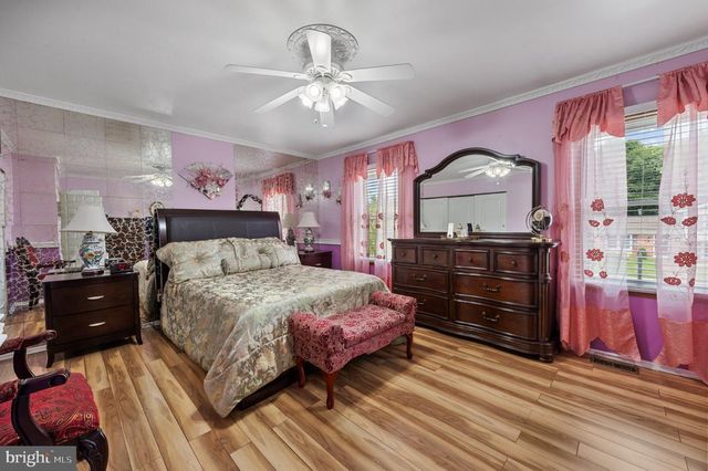 26 HALO AVE, Sewell, NJ 08080