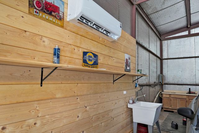 16033 Lawrence 2050, Miller, MO 65707