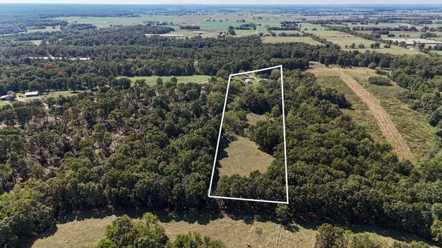 16033 Lawrence 2050, Miller, MO 65707