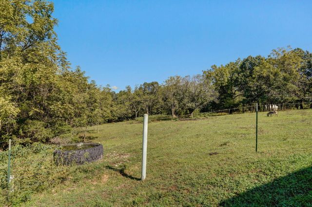 16033 Lawrence 2050, Miller, MO 65707