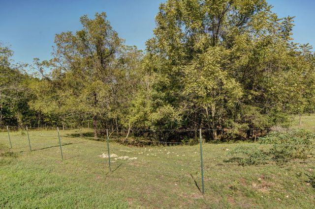 16033 Lawrence 2050, Miller, MO 65707