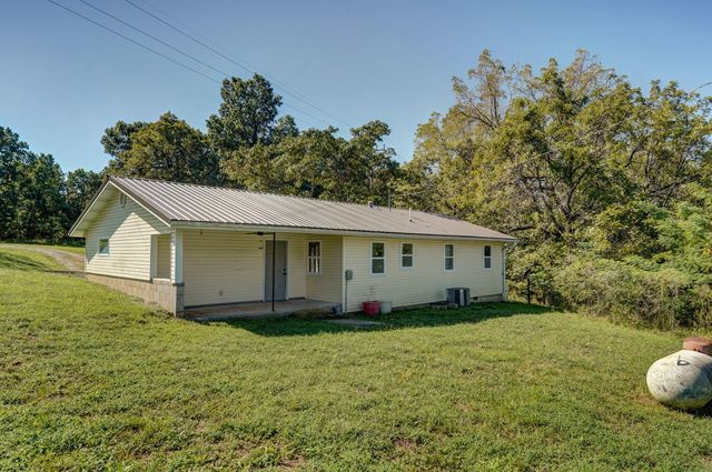 16033 Lawrence 2050, Miller, MO 65707