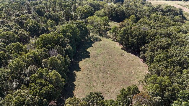 16033 Lawrence 2050, Miller, MO 65707