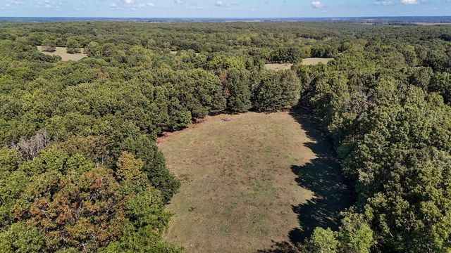 16033 Lawrence 2050, Miller, MO 65707