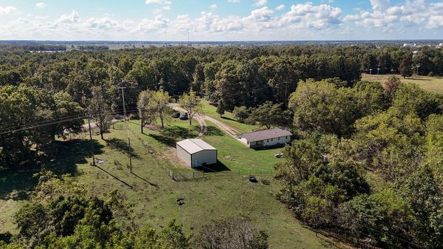 16033 Lawrence 2050, Miller, MO 65707