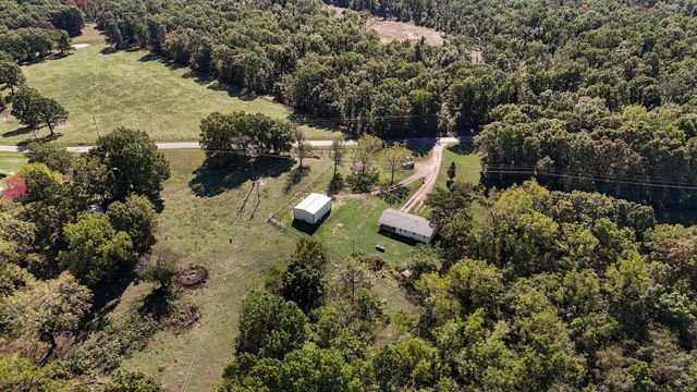 16033 Lawrence 2050, Miller, MO 65707