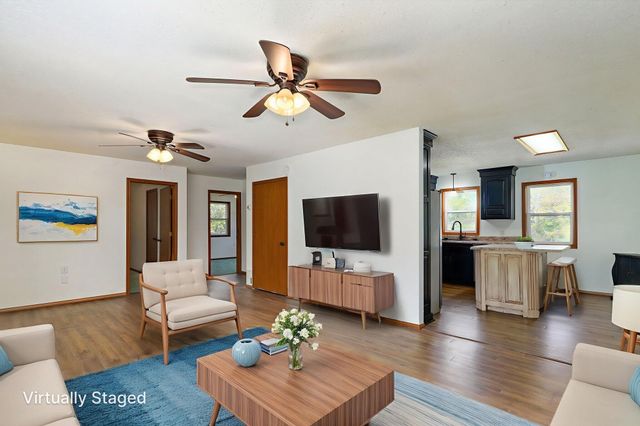 16033 Lawrence 2050, Miller, MO 65707